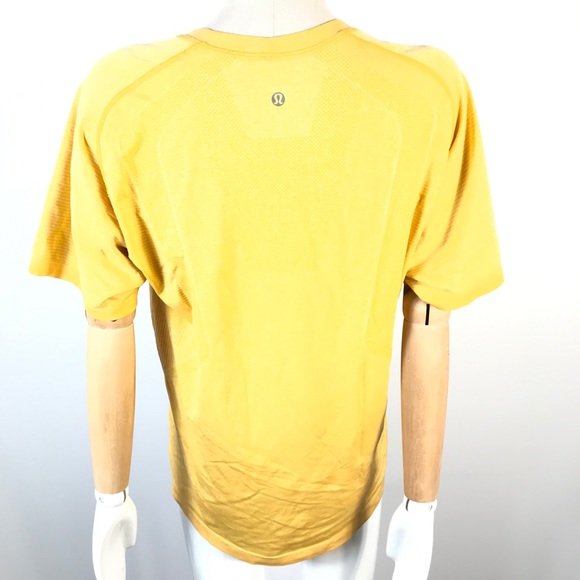 COPY - Lululemon men tee - Picture 2 of 9
